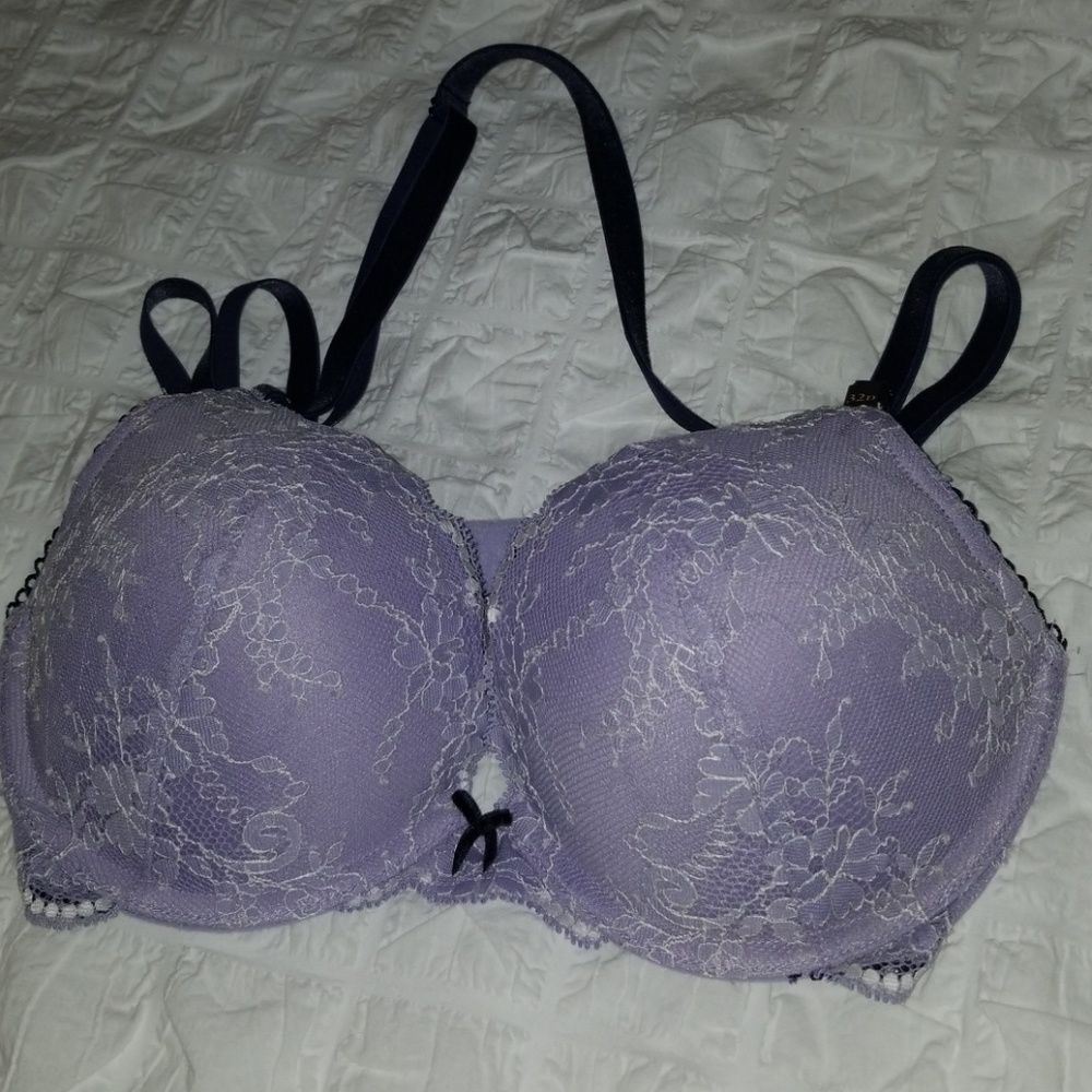 NWT Victoria's Secret push up bra - Picture 2 of 7